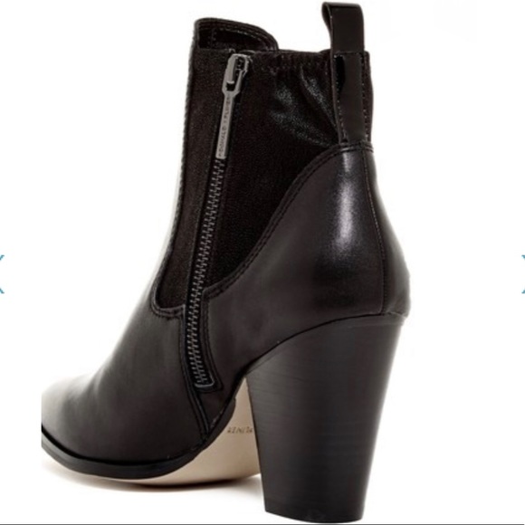 Donald J. Pliner Senor Block Heel Boot size 6.5 - Picture 2 of 3